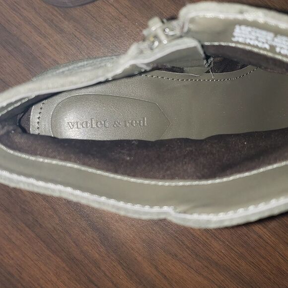 New Without Tags Violet & Red Jenna Army Green Suede Zip Ankle Boots Size 10 - Picture 8 of 9